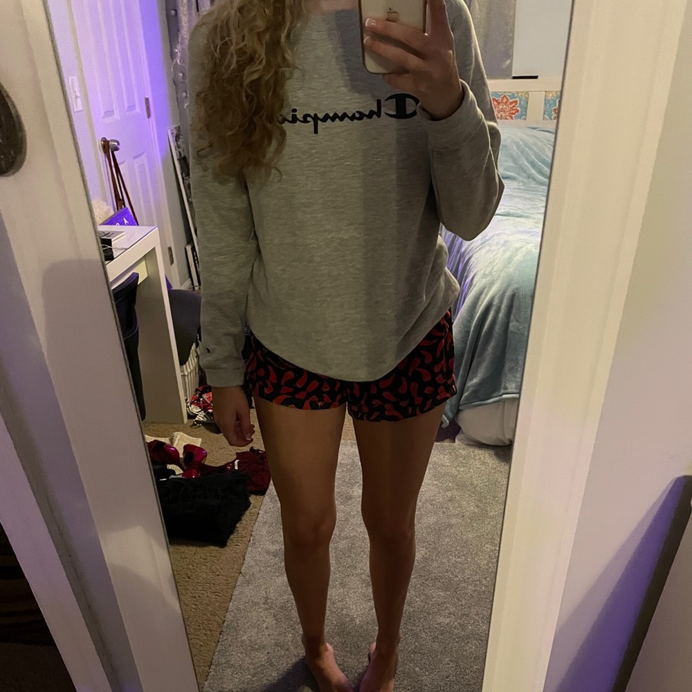 Gray champion crewneck size small